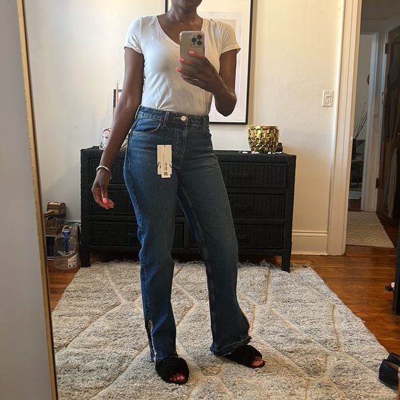 Zara Flare Jeans - Picture 2 of 5